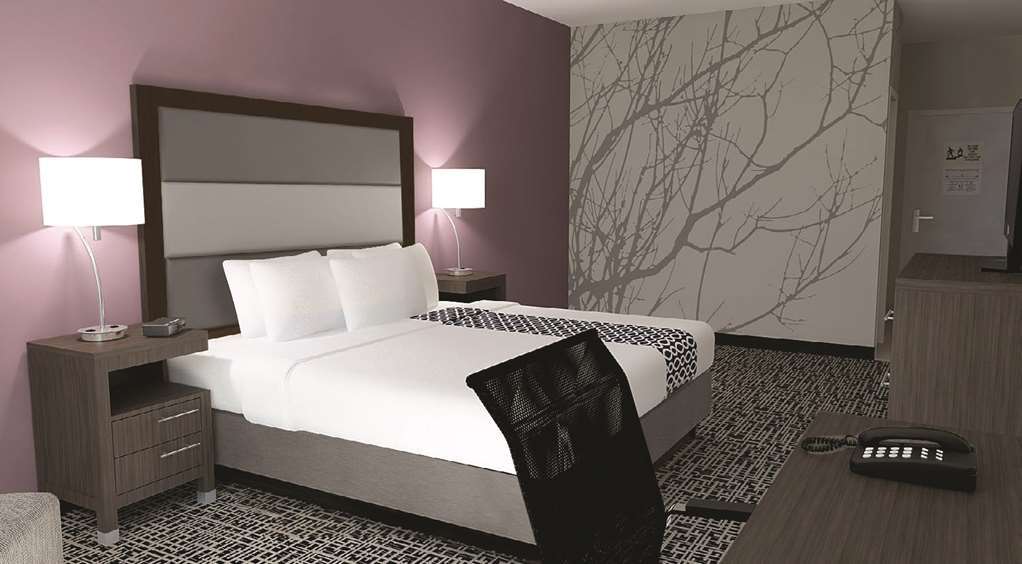 La Quinta By Wyndham Dallas Plano - Колонията Стая снимка